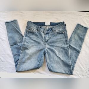 Celebrity Pink Light Bleu Mid-Rise Skinny Jeans (sz 3/W26)